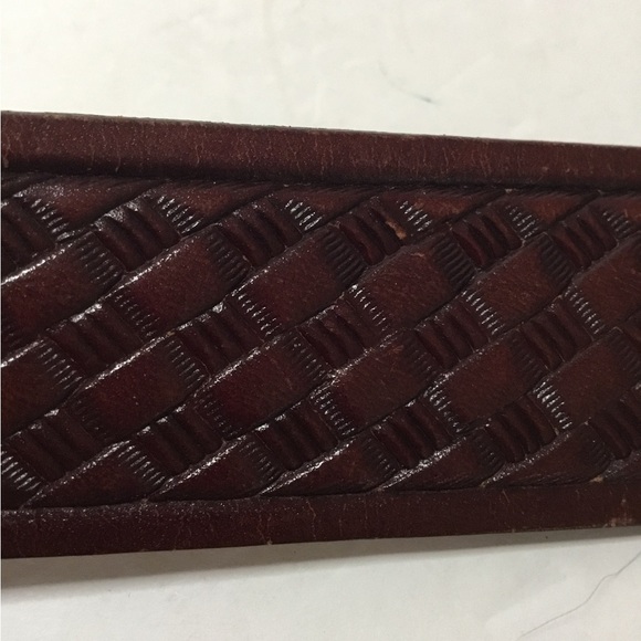Men’s Genuine Leather Brown Basket Weave Design Belt EUC - Picture 2 of 6